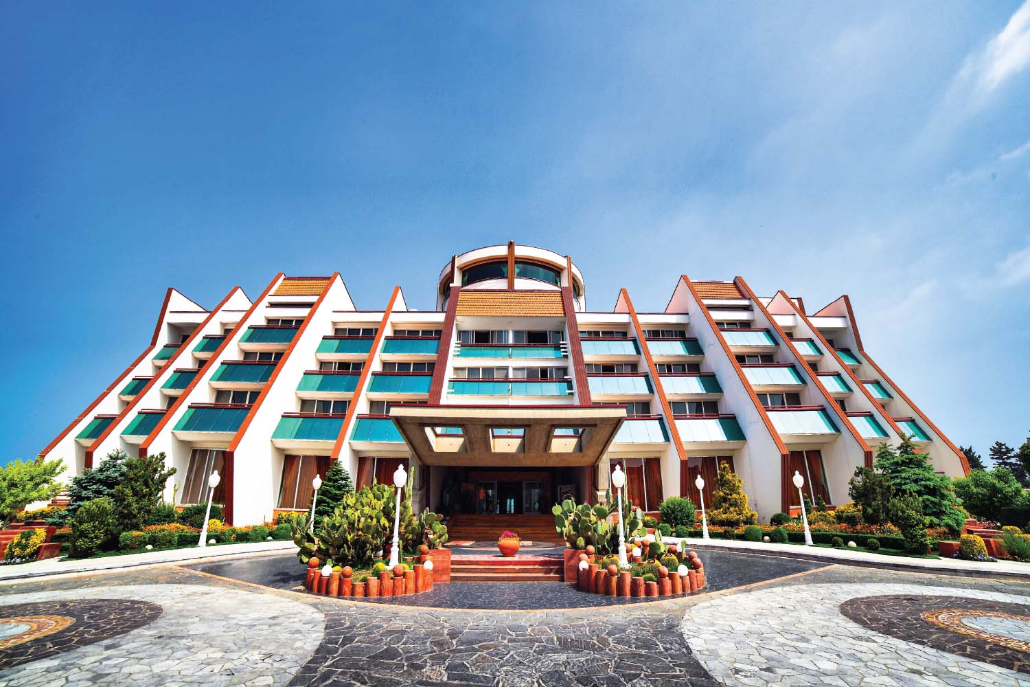 Noor’s Narenjestan Hotel