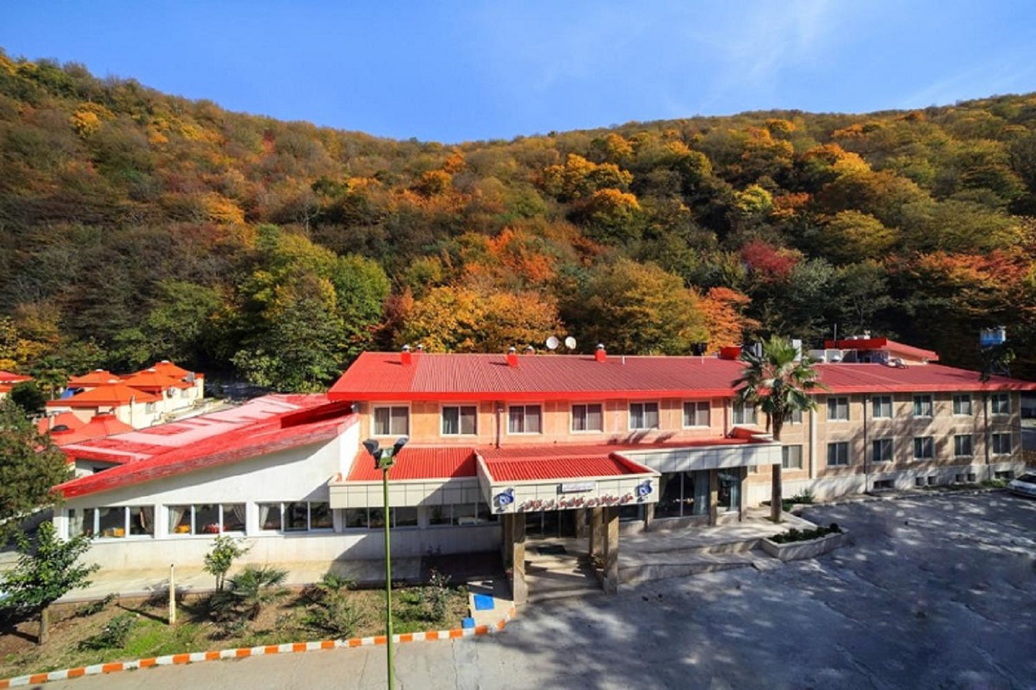 Naharkhoran Tourist Hotel